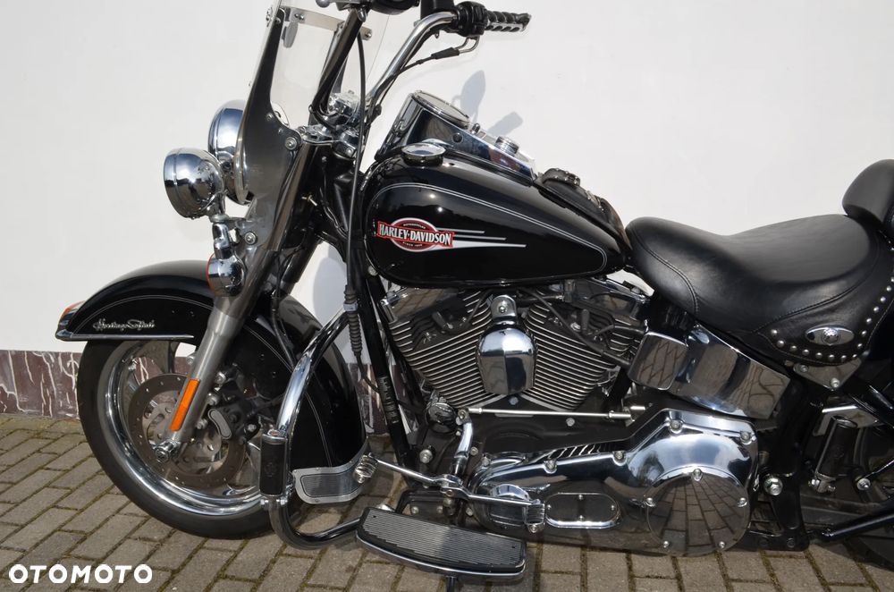 Harley-Davidson Softail Heritage Classic - 36