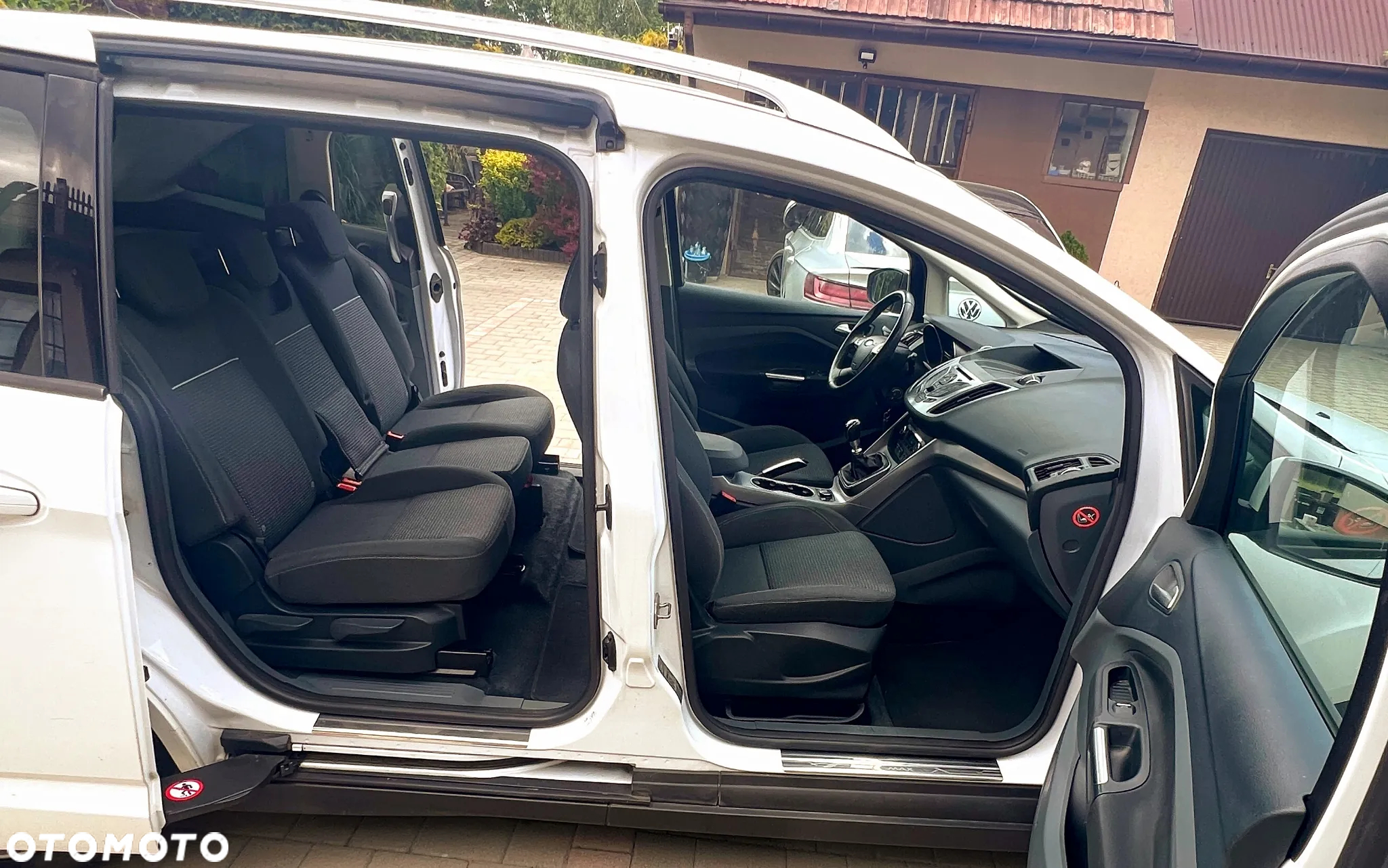 Ford Grand C-MAX - 16