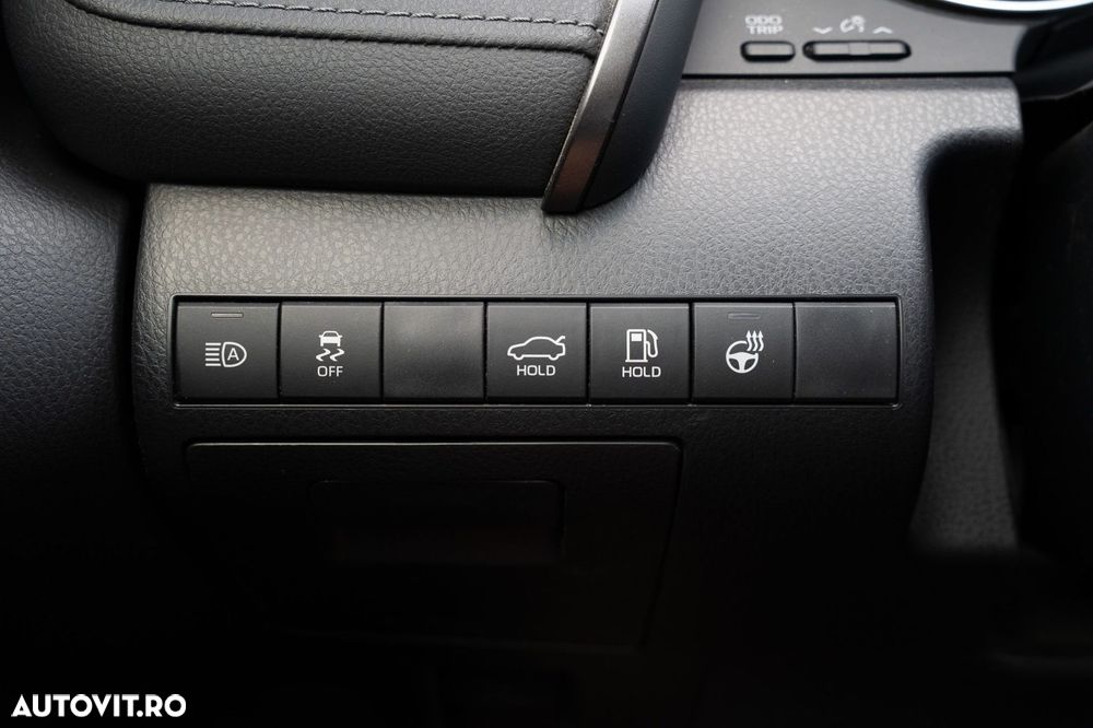 Toyota Camry 2.5 Dynamic - 23