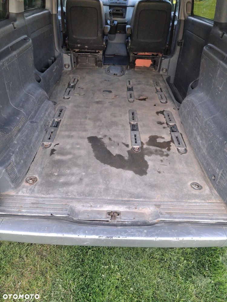 Mercedes-Benz Vito - 12