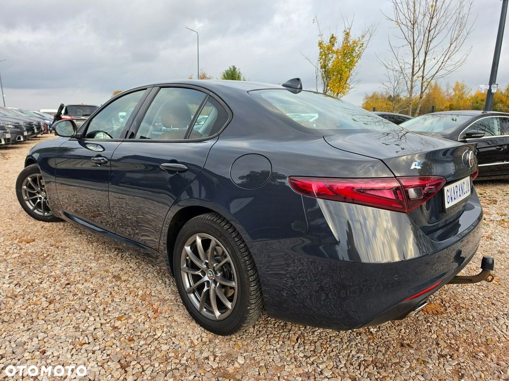 Alfa Romeo Giulia - 11