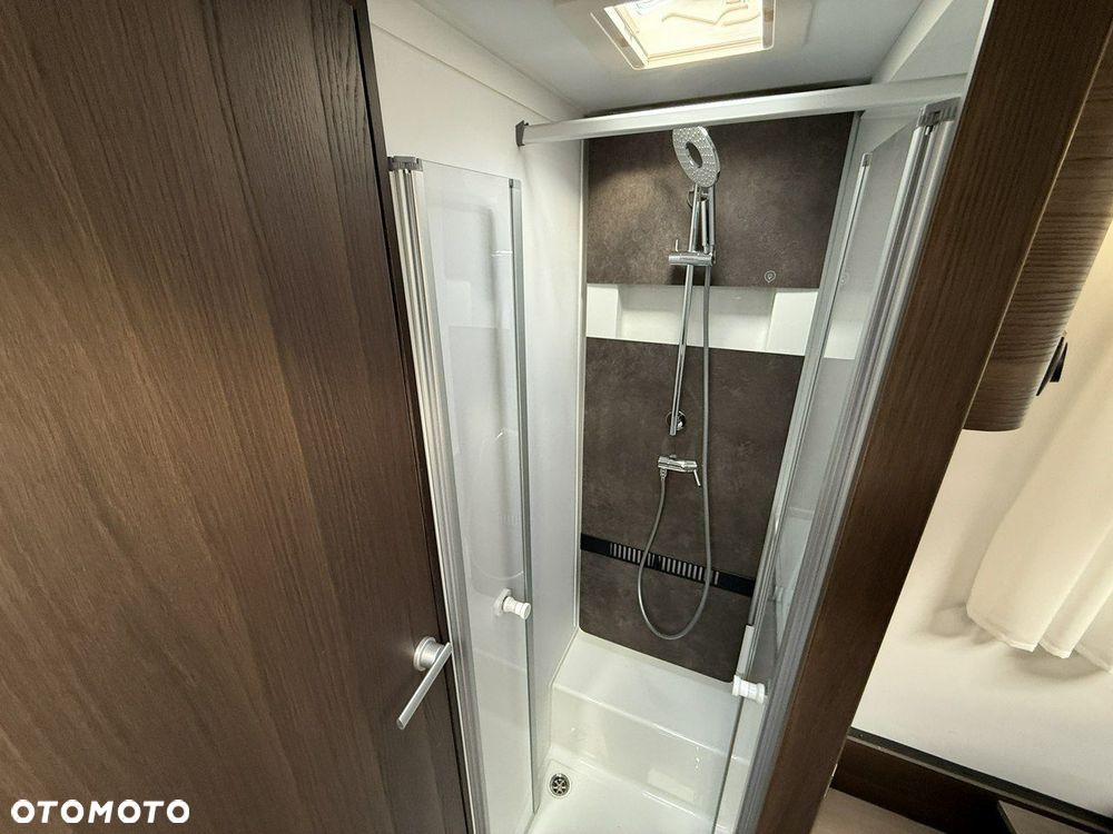 Adria Adria Coral 670 DC Supreme 180KM AUTOMAT FV23% WCC - 18