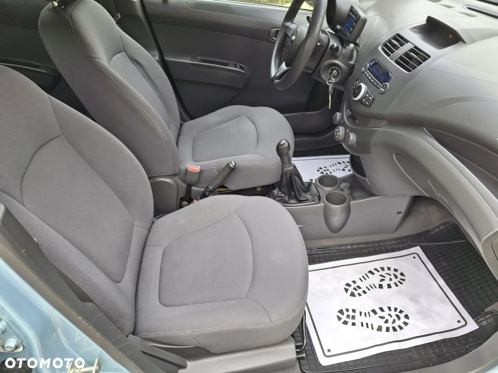 Chevrolet Spark 1.0 Base+ - 15