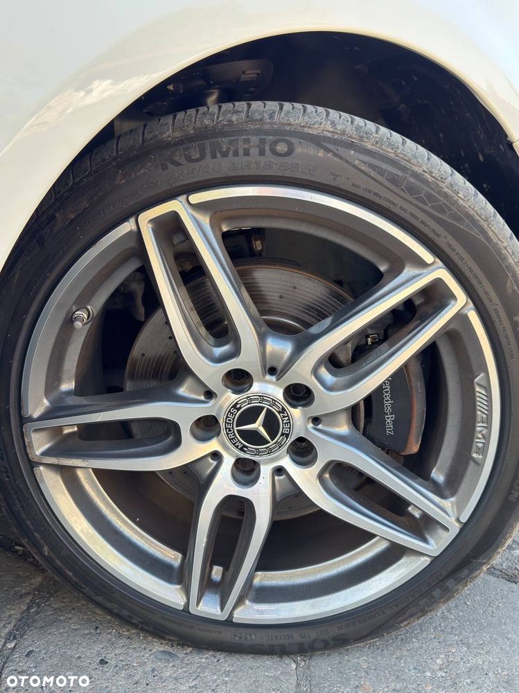 Mercedes-Benz CLA 250 4-Matic AMG Line - 22
