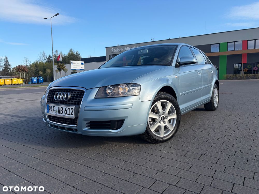 Audi A3 Sportback - 1
