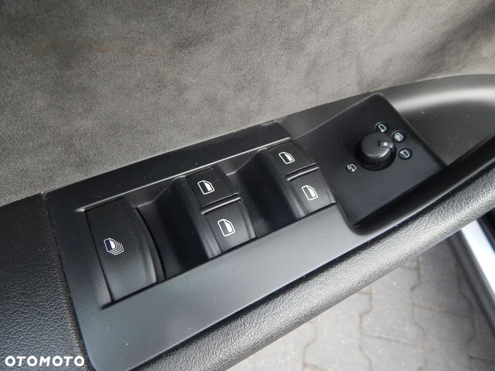 Audi A3 Cabrio 2.0 TDI DPF S tronic S Line Sportpaket - 23