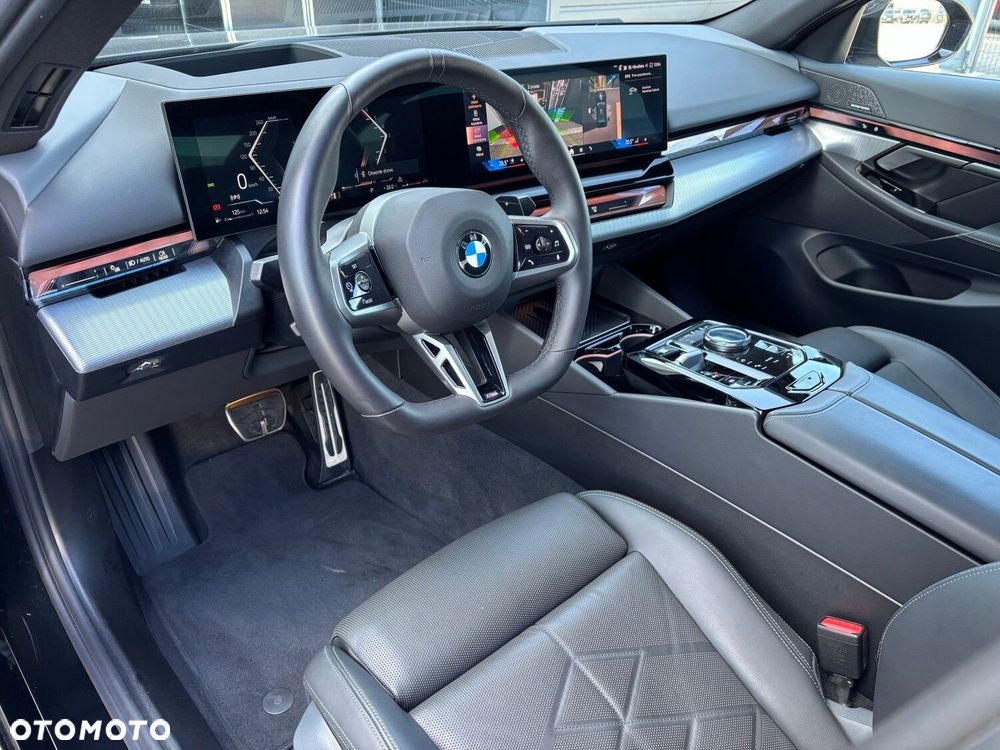 BMW Seria 5 520d xDrive mHEV M Sport - 12