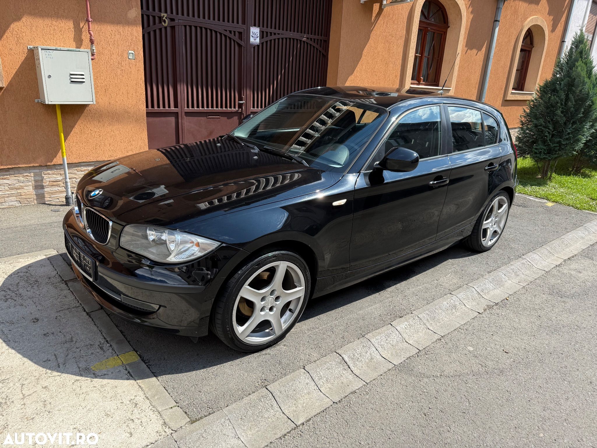 BMW Seria 1 116i - 1