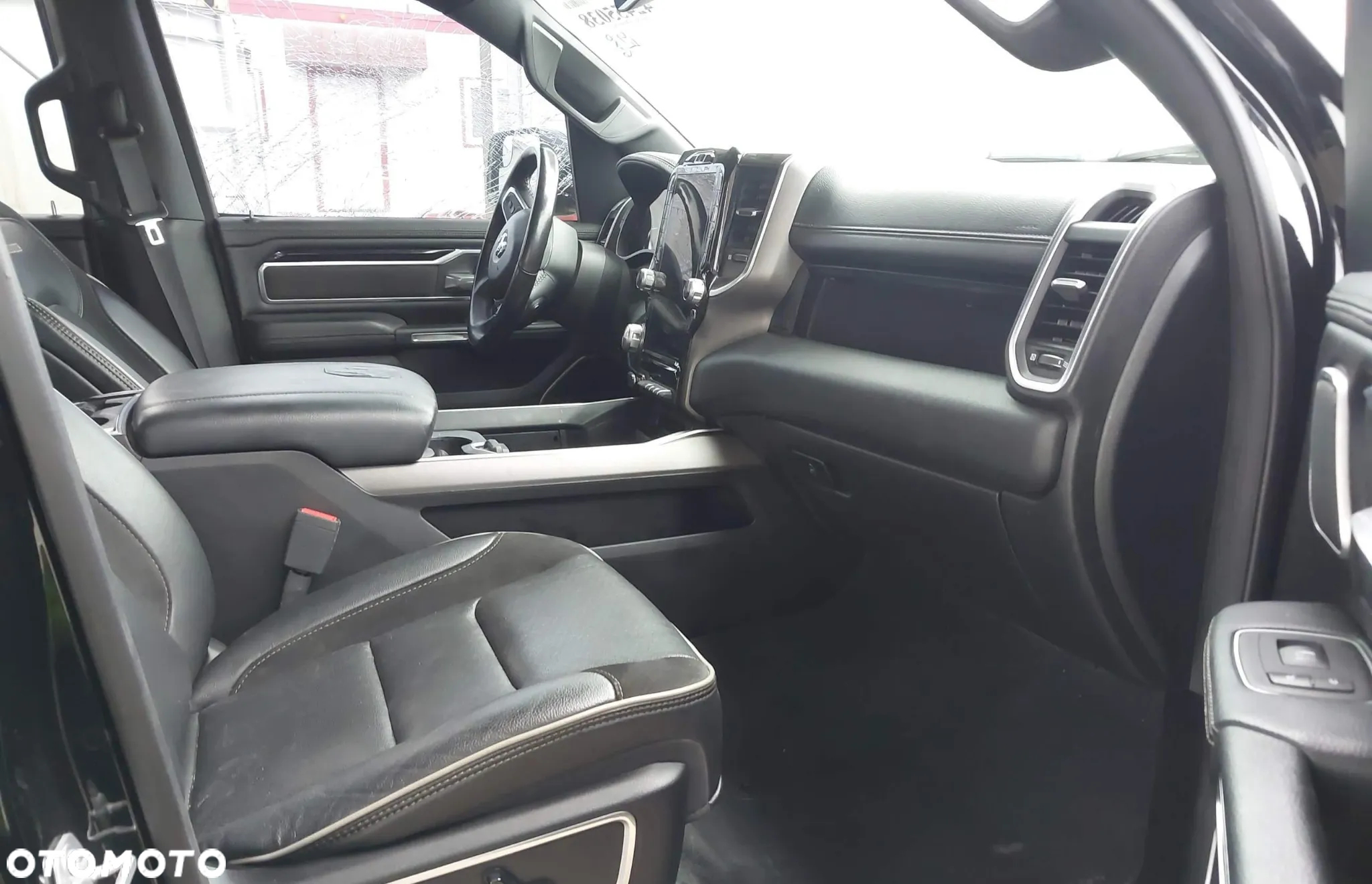 Dodge RAM 1500 5.7 4x4 - 8