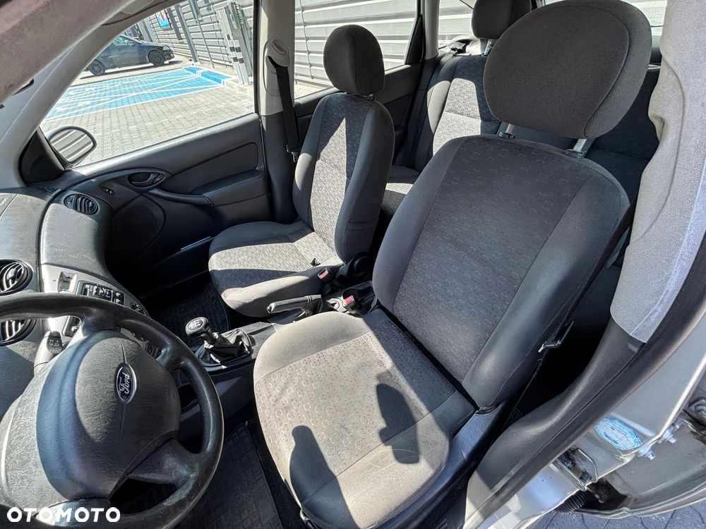 Ford Focus - 9