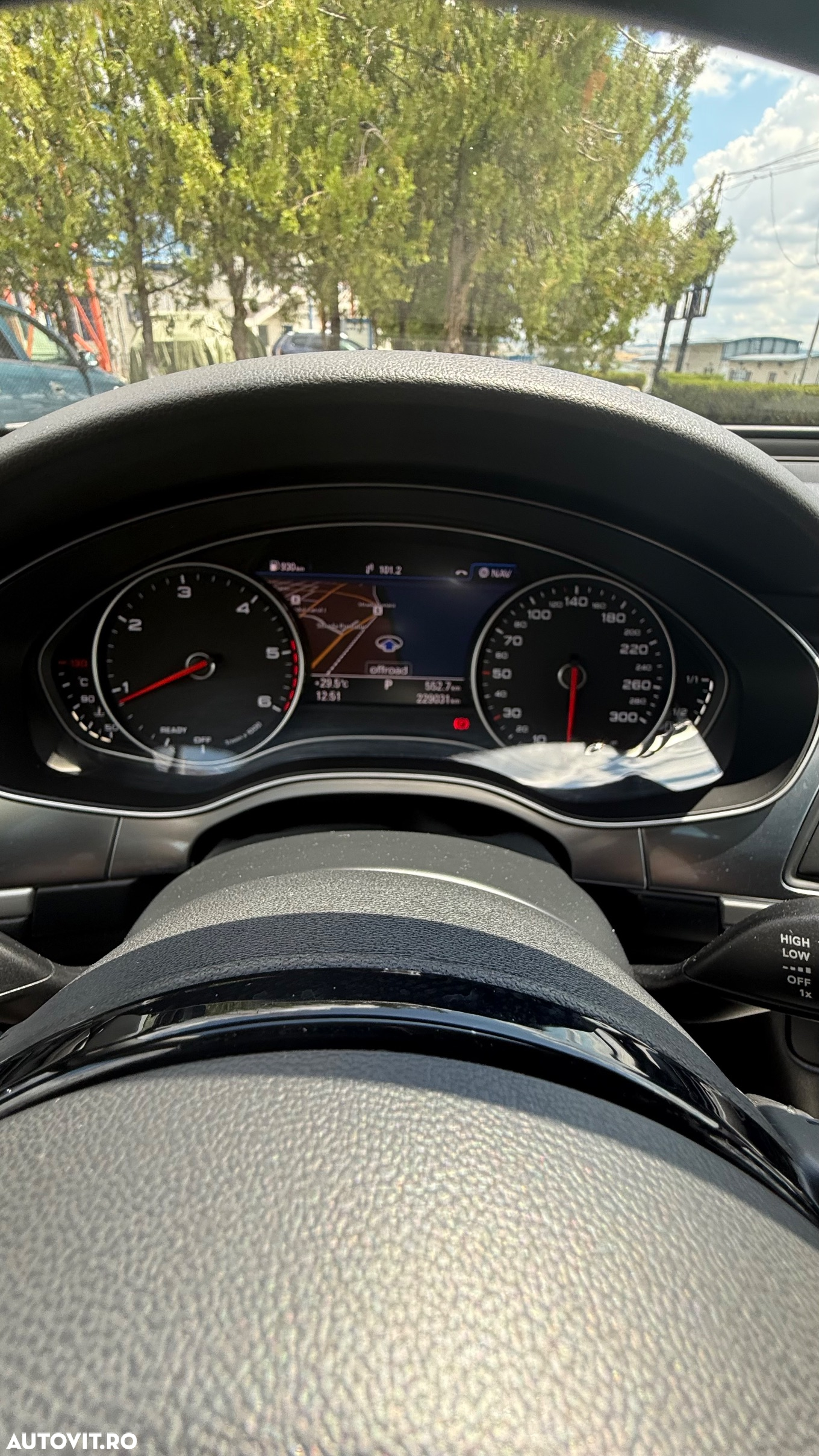 Audi A6 Avant 2.0 TDI Ultra S tronic - 13