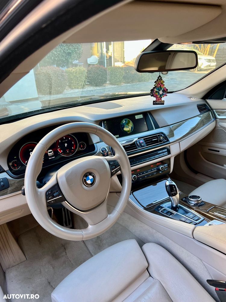 BMW Seria 5 530d xDrive AT - 12