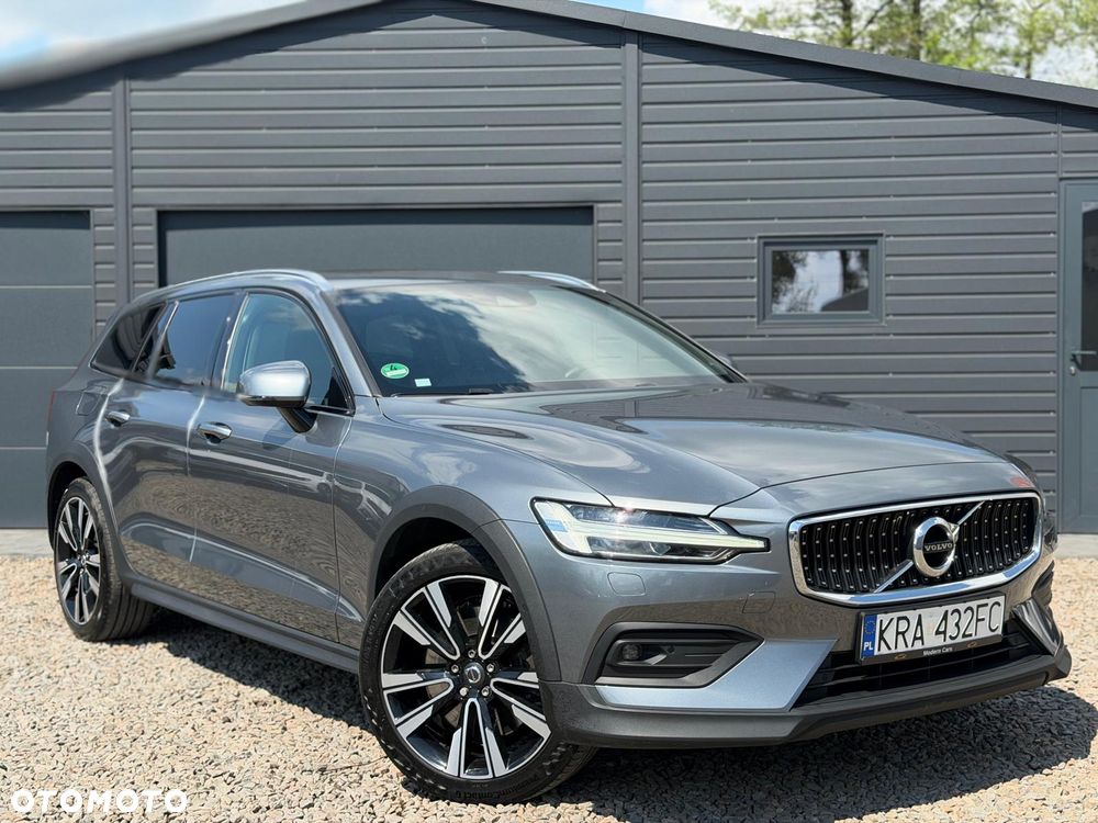 Volvo V60 Cross Country D4 AWD Geartronic Pro - 1