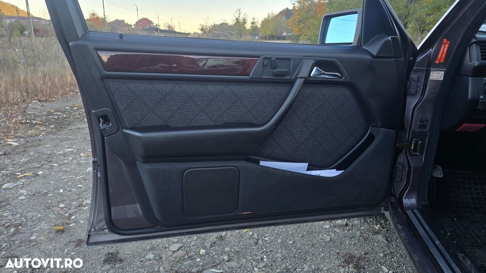 Mercedes-Benz W124 - 19