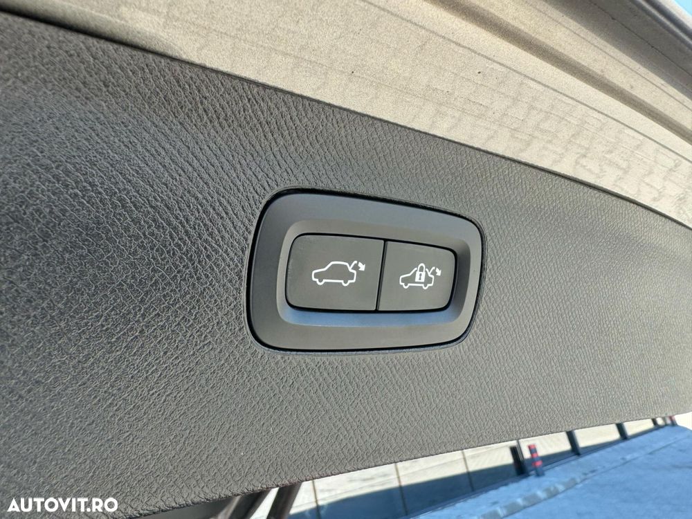 Volvo XC 90 T8 AWD Twin Engine Geartronic Inscription - 35