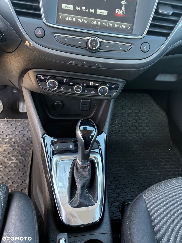 Opel Crossland X - 11