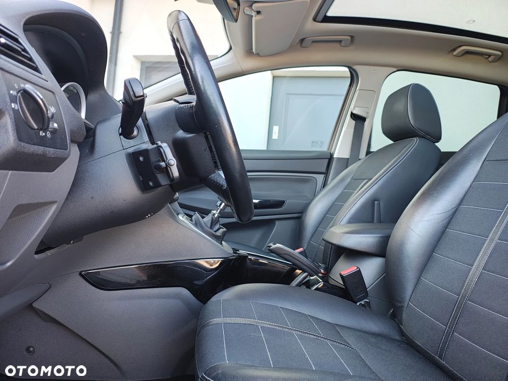 Ford Kuga 2.0 TDCi 4x4 Titanium - 11
