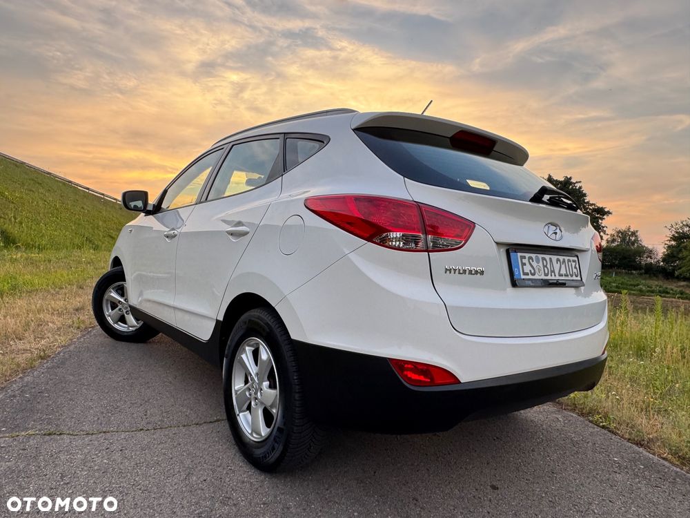 Hyundai ix35 1.6 2WD Fifa World Cup Edition - 12