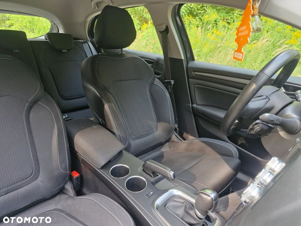 Renault Megane 1.5 Blue dCi Equilibre EDC - 11