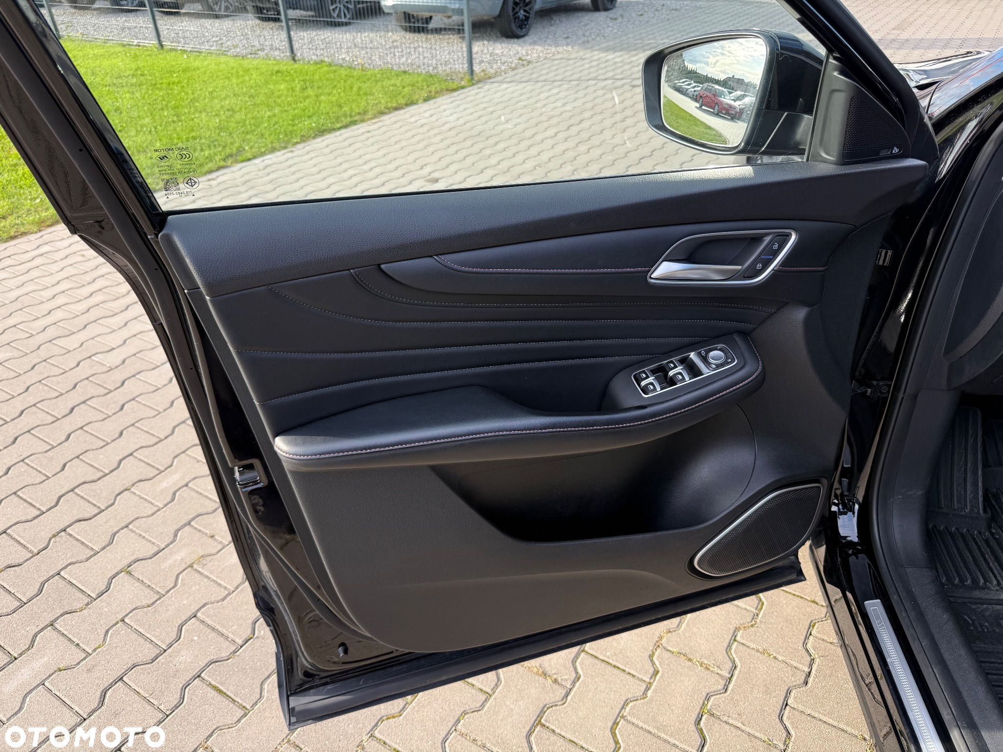 MG EHS 1.5T-GDI PHEV Luxury - 16
