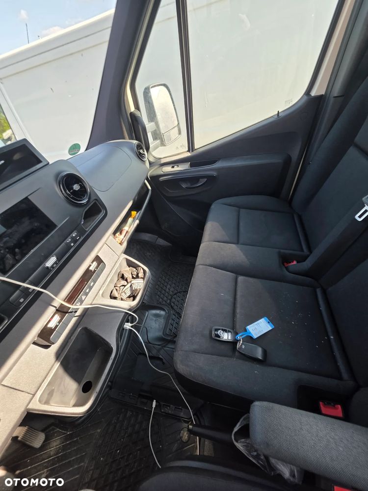 Mercedes-Benz Sprinter 519 - 31