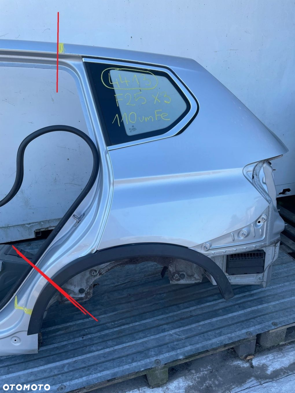 Blotnik cwiartka szyba listwa lewy tyl 354/7 TITANSILBER BMW X3 F25 110umFe - 2
