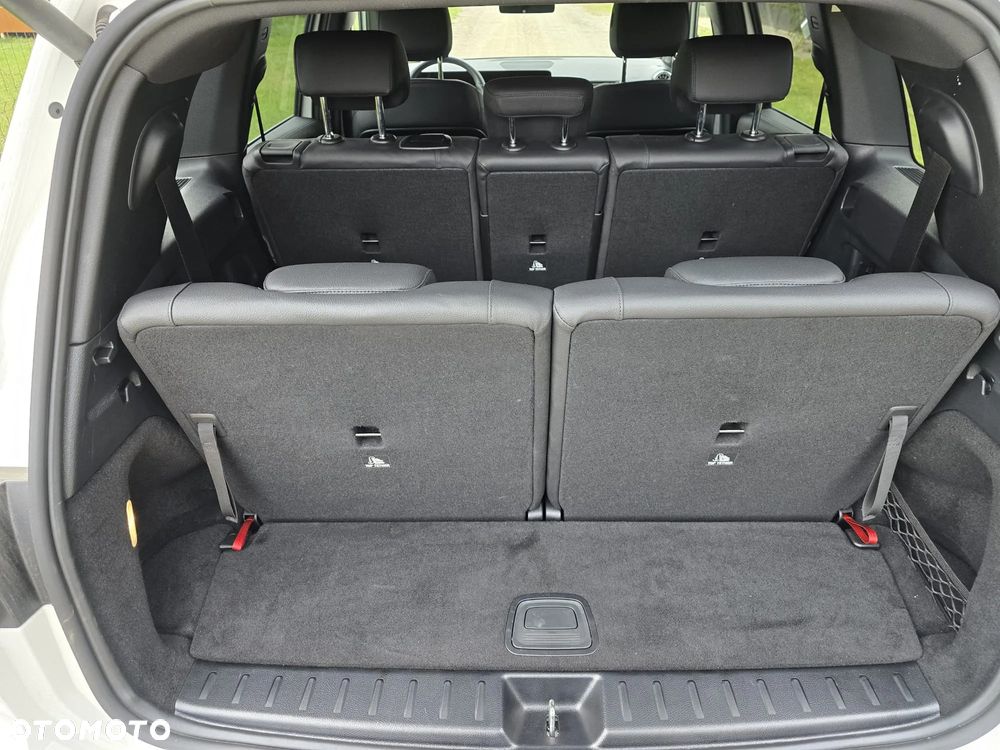 Mercedes-Benz GLB 250 Progressive 8G-DCT - 17