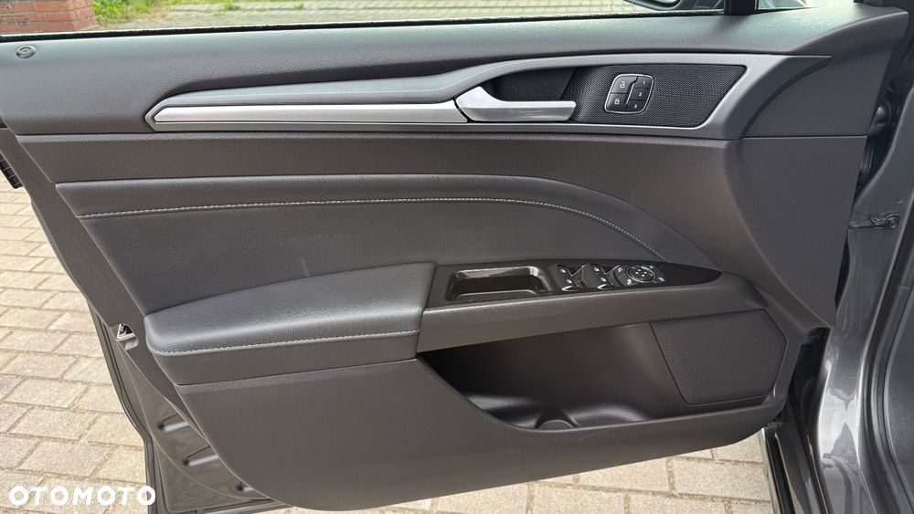 Ford Mondeo - 25