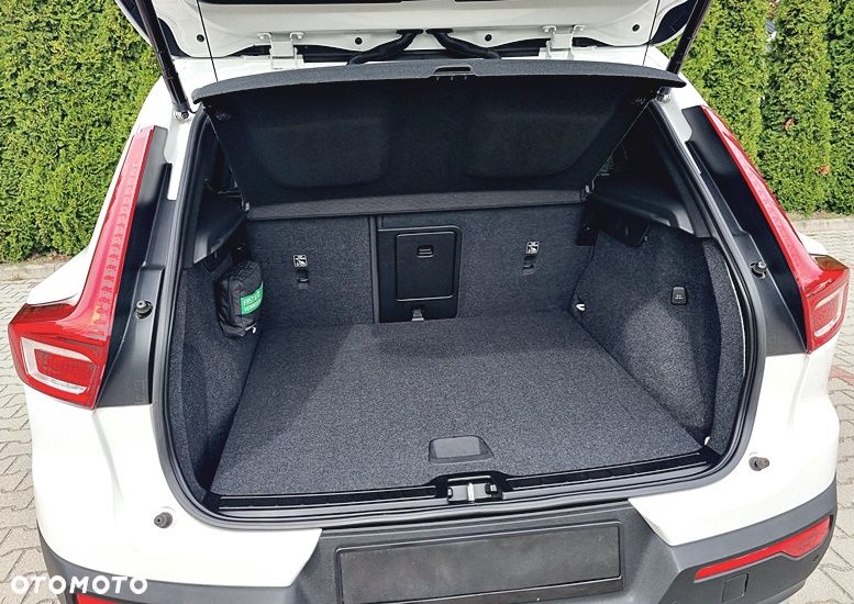 Volvo XC 40 B4 B DKG Ultimate Dark - 18