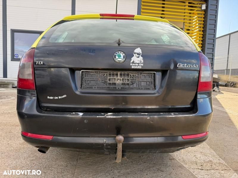 Bara spate cu senzori de parcare Skoda Octavia 2 facelift (2008-2013) - 1