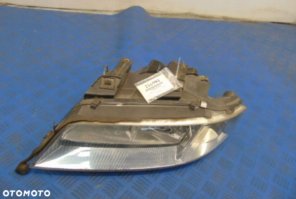 AUDI A6 C5 UNIVERSAL REFLEKTOR LEWY - 2