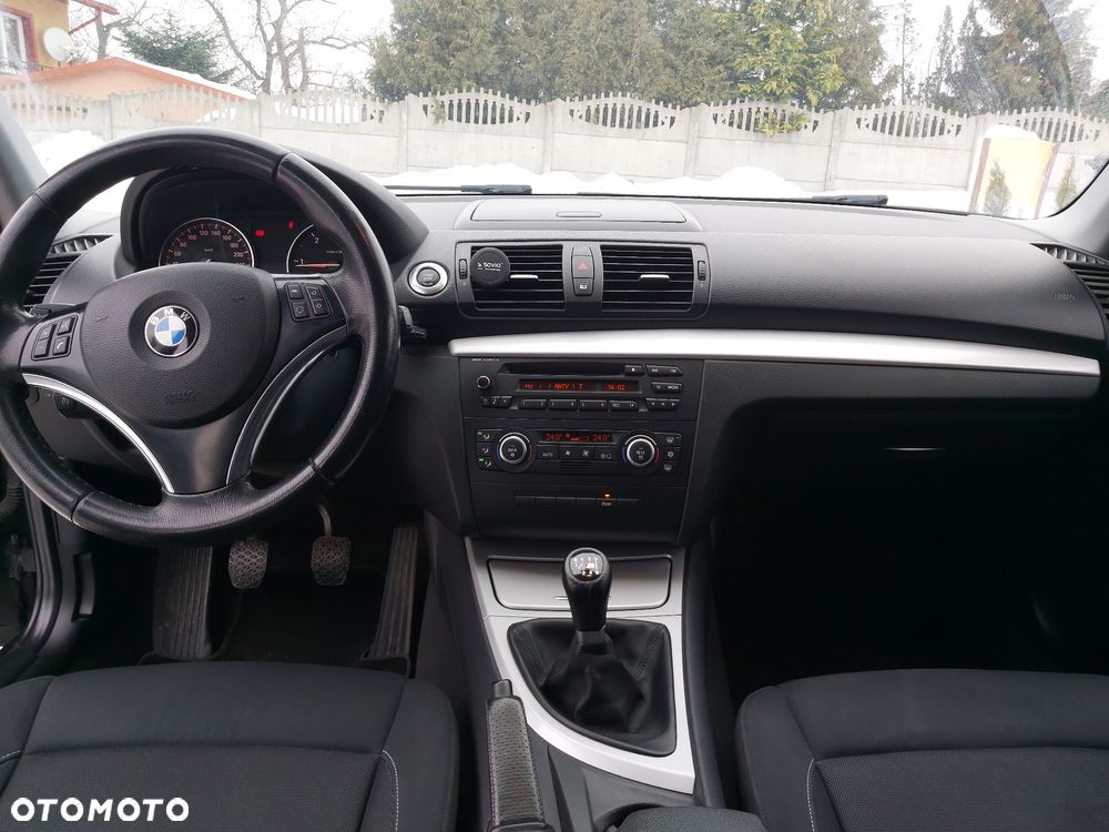 BMW Seria 1 120d - 12