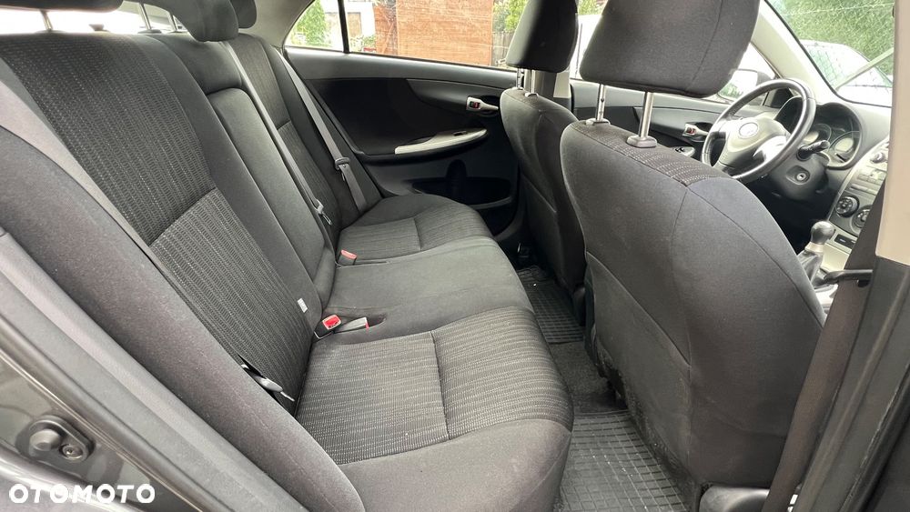 Toyota Corolla - 15