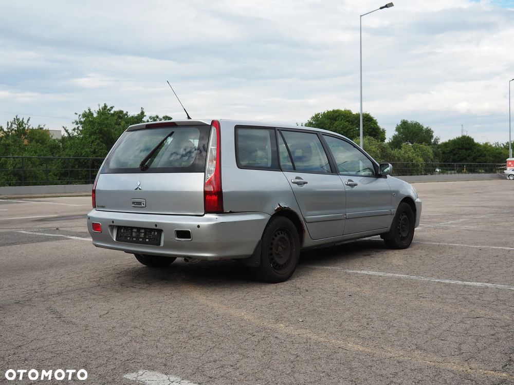 Mitsubishi Lancer - 5
