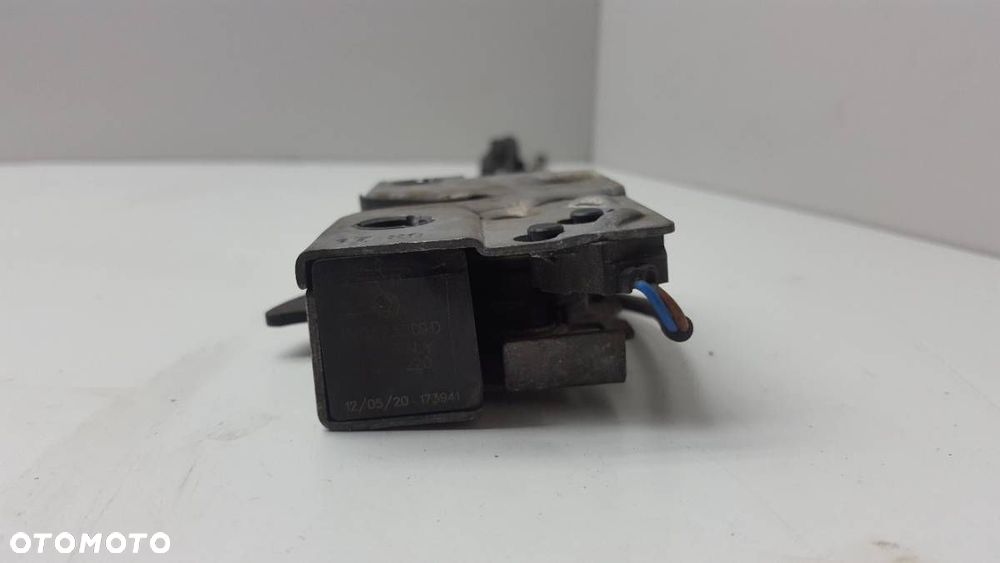 ZAMEK MASKI SKODA FABIA III (NJ3) 2014 - 2022 1.0 44 kW [60 KM] benzyna 2014 - 2022 - 5