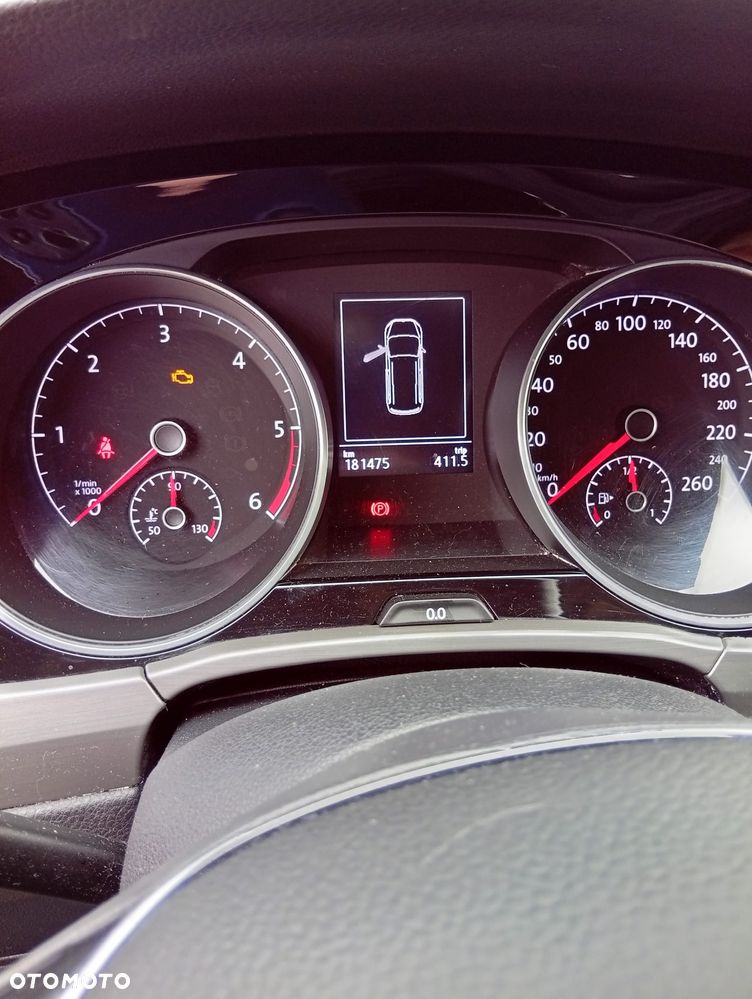 Volkswagen Touran ver-2-0-tdi-bmt-comfortline - 8