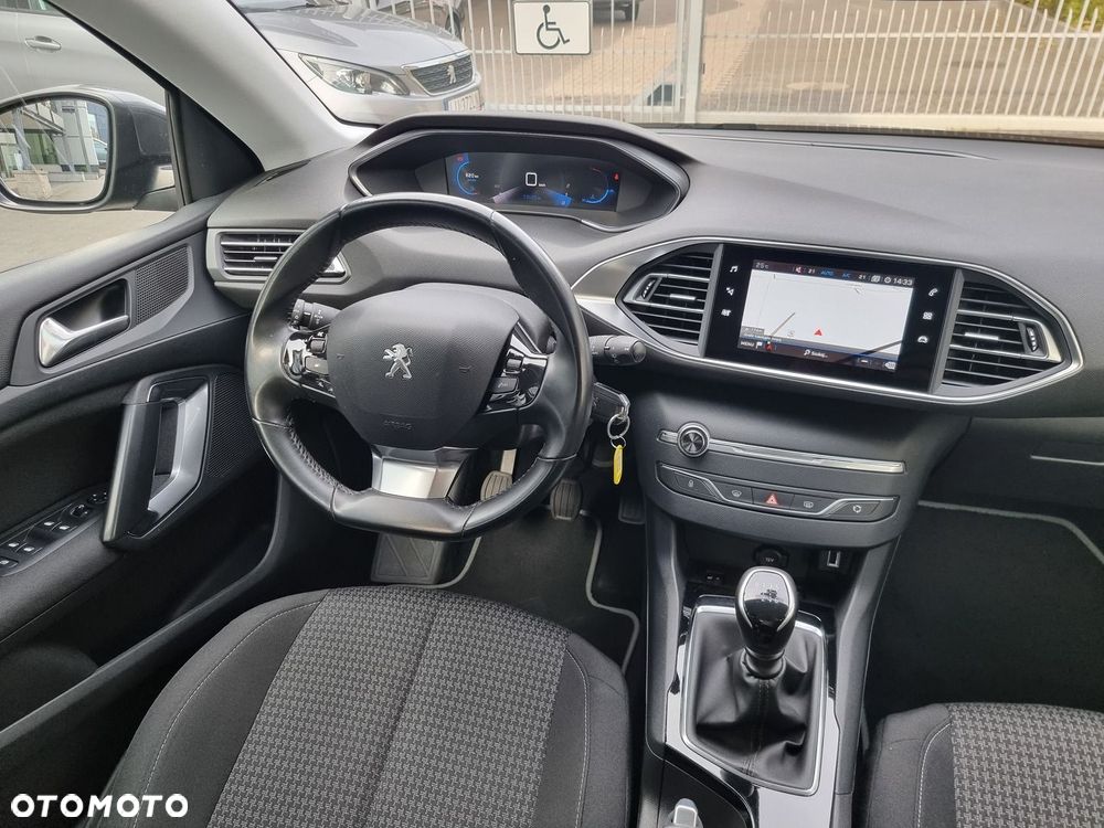 Peugeot 308 1.2 PureTech Active Pack S&S - 26