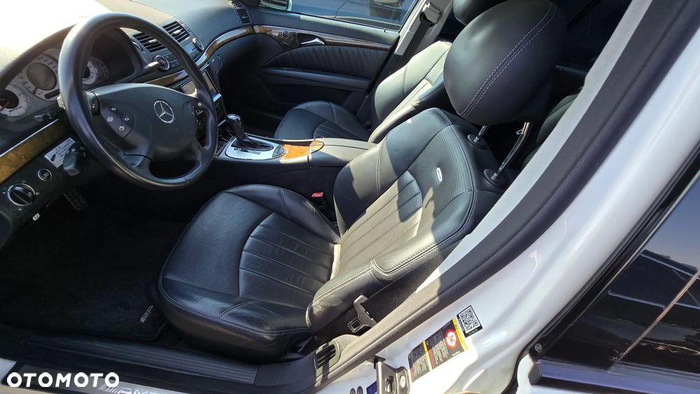 Mercedes-Benz Klasa E 55 T AMG - 35