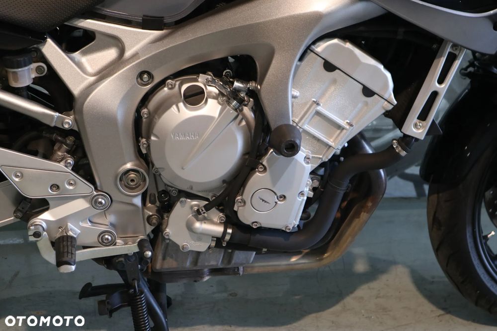 Yamaha FZ6 - 6