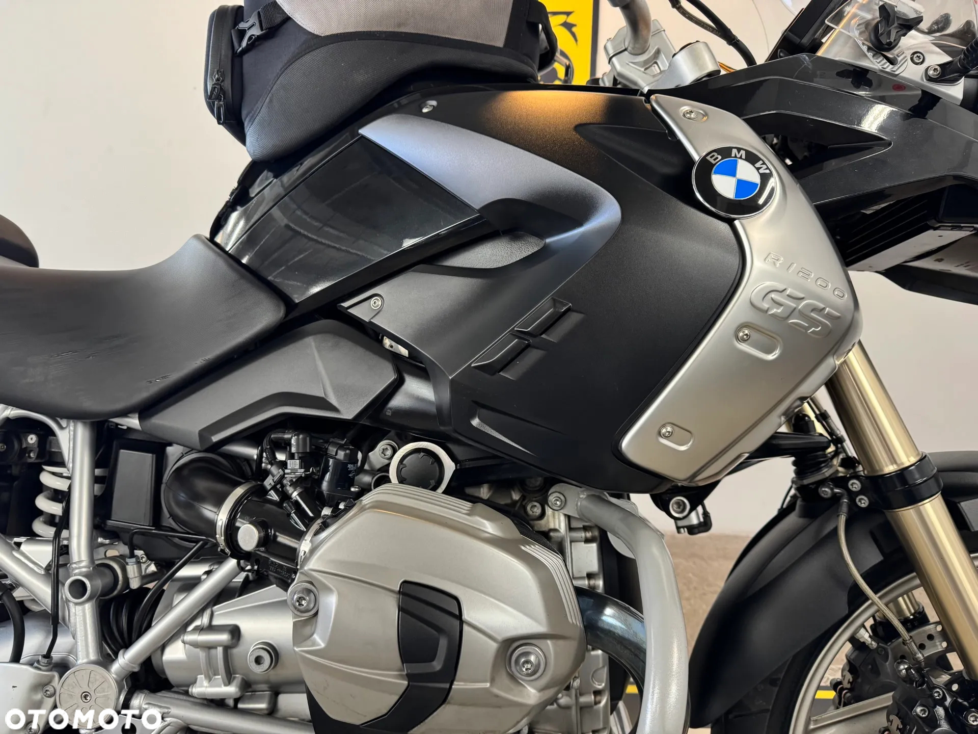 BMW R - 12