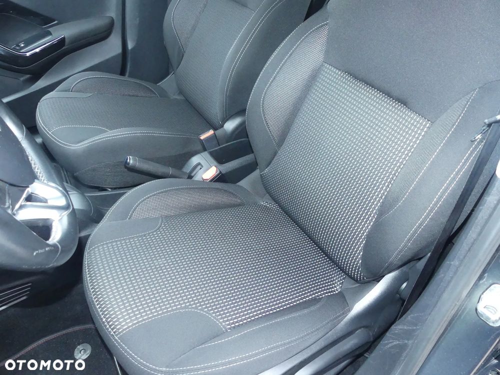 Peugeot 208 1.2 PureTech GPF Signature S&S EAT6 - 19