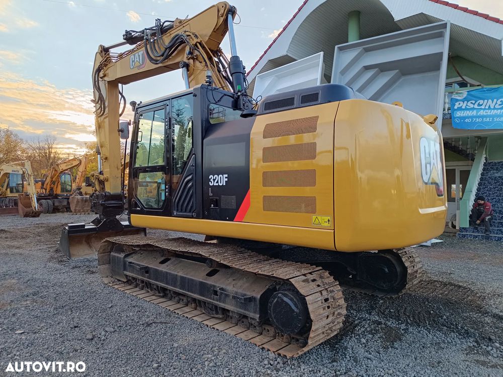 Caterpillar 320FL - 6