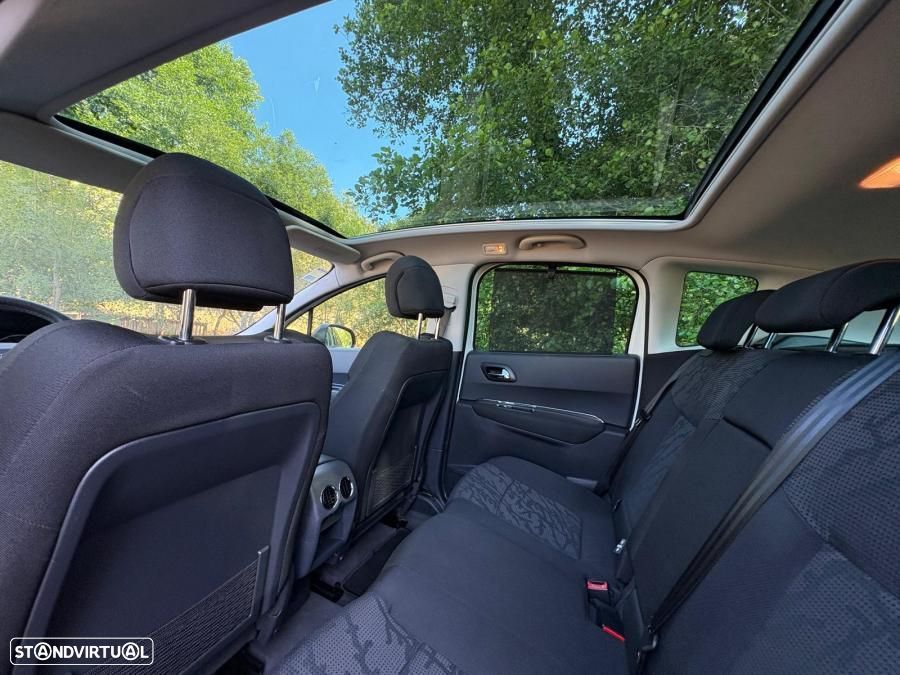 Peugeot 3008 1.6 HDi Executive - 21