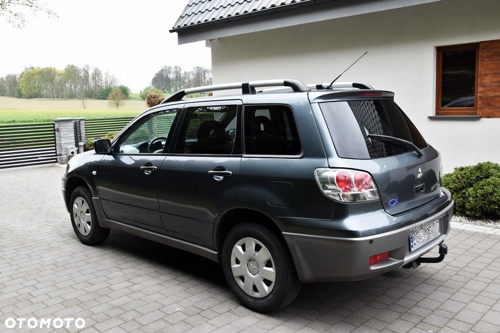 Mitsubishi Outlander 2.0 Sport 4WD - 4