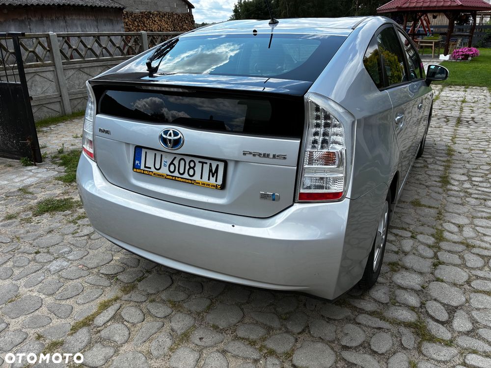 Toyota Prius - 4