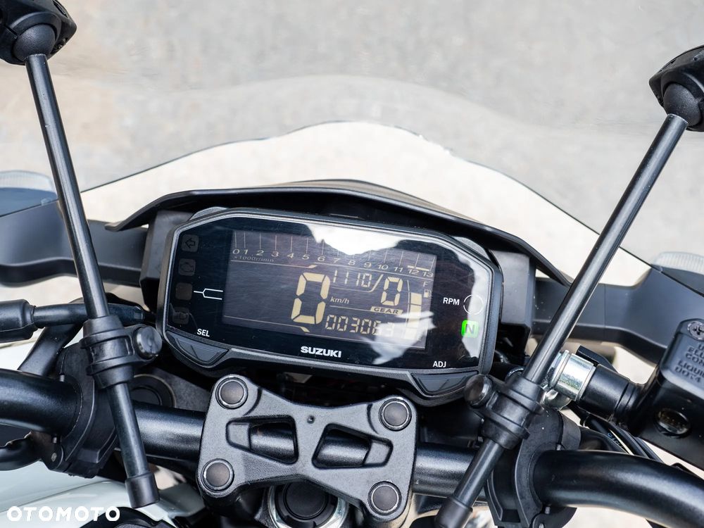 Suzuki GSX - 4