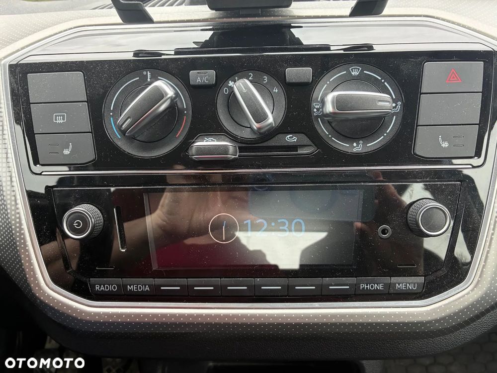 Volkswagen up! 1.0 high EU6 - 8