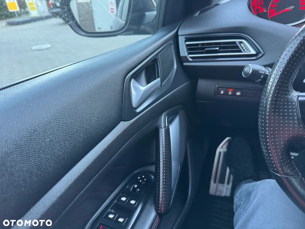 Peugeot 308 1.6 PureTech GPF GT S&S EAT8 - 4