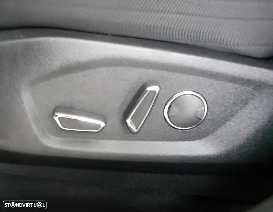 Ford S-Max 2.0 TDCi Titanium - 31