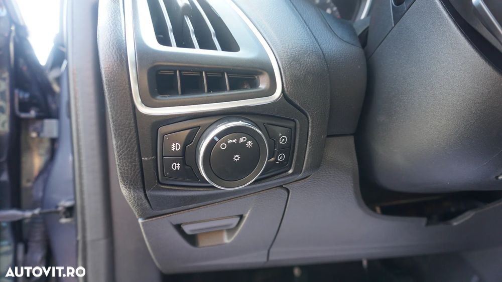 Ford Focus 1.0 EcoBoost Start-Stopp-System Titanium - 18